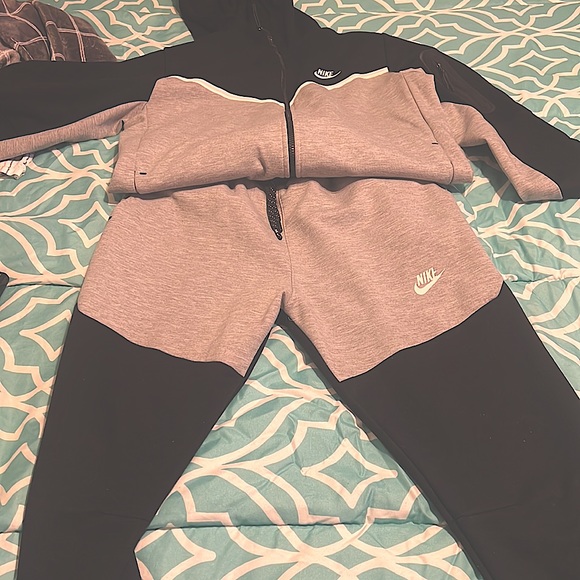 jogging suits womens nike